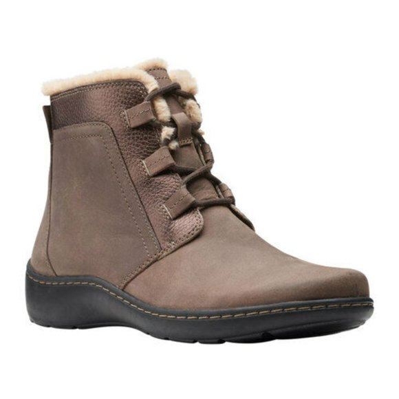 Clarks Cora Chai Ankle Boot Taupe Bronze WIDE - Picture 1 of 4